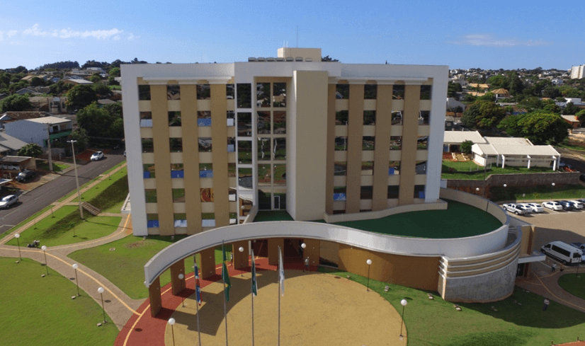 Medianeira: Educação e Indústria que Transformam Realidades