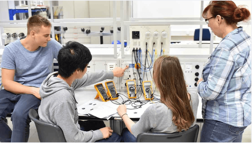 Escola técnica na RMC: acesso desigual